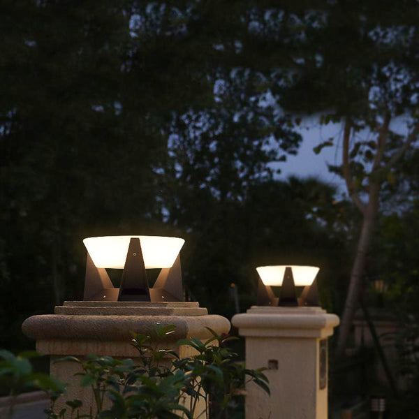 LandingLight™ | Luxury Solar Powered Outdoor Lamp